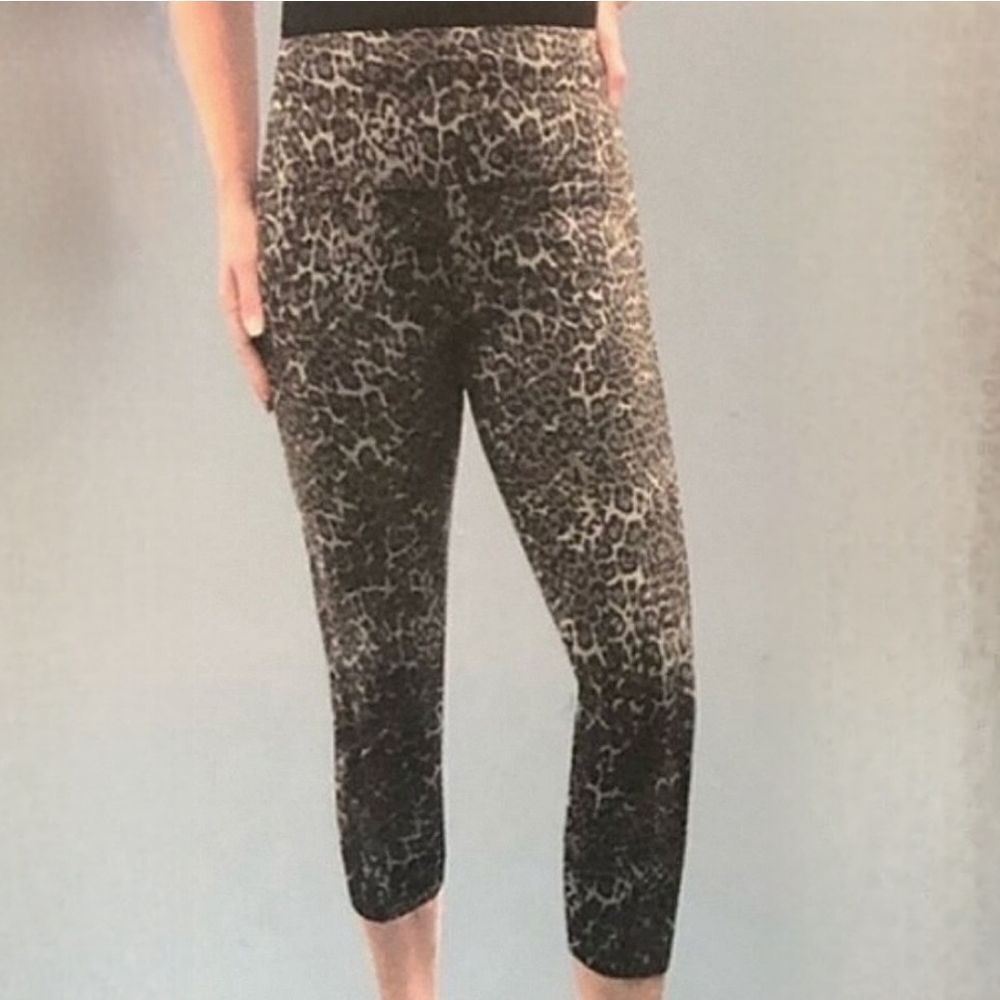 Casablanca by Marrakech Clothing Co. Leopard Print Capri Leggings